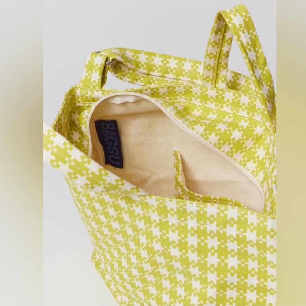 NWT - BAGGU - Horizontal Zip Duck Bag - Chartreuse Pixel Gingham - Picture 2 of 3